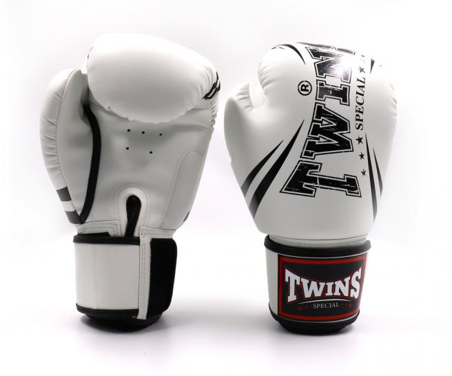 Osta Twins Special Nyrkkeilyhanskat FBGVDM3-TW6 White Thainyrkkeilykaupasta