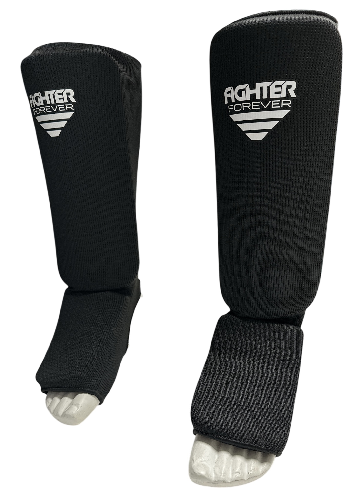 Osta Fighter Forever Sukkamallin säärisuojat MUSTA Thainyrkkeilykaupasta