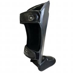 Osta Fighter Forever EVO Säärisuojat MUSTA-HOPEA Thainyrkkeilykaupasta