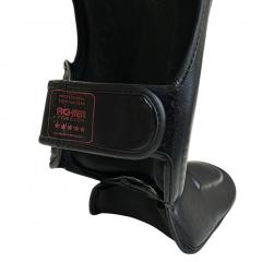 Osta Fighter Forever EVO Tight Säärisuojat MUSTA-PUNAINEN Thainyrkkeilykaupasta