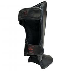 Osta Fighter Forever EVO Tight Säärisuojat MUSTA-PUNAINEN Thainyrkkeilykaupasta