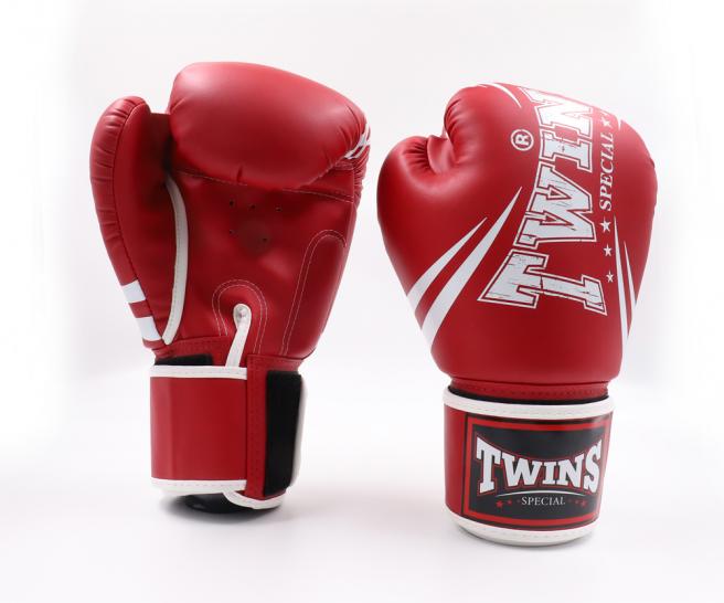 Osta Twins Special Nyrkkeilyhanskat FBGVDM3-TW6 Red Thainyrkkeilykaupasta